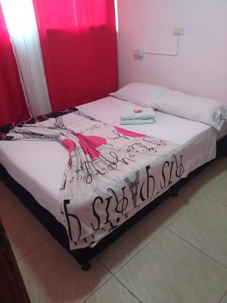 Hostal Y Cabanas Los Juanes Хардин Экстерьер фото